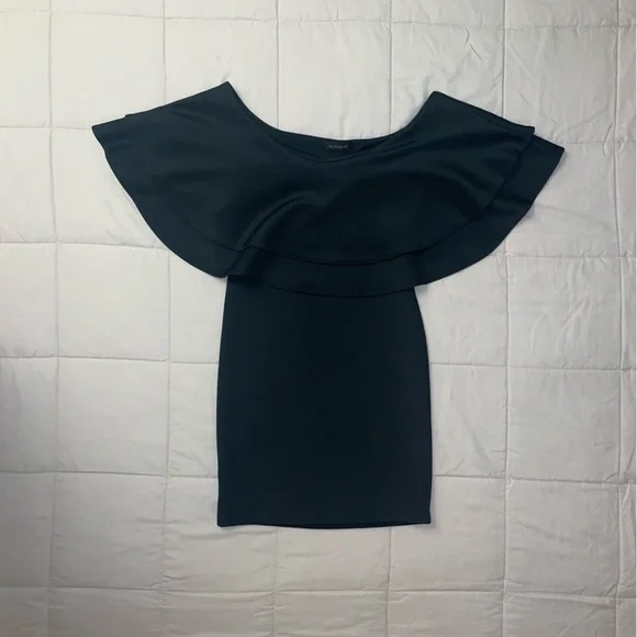 𝅺yaya & Co. Off Shoulder Pop Over Cocktail Dress | Forest Green - Picture 3 of 4